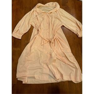 Women’s vintage 1980s sheer nightgown/robe